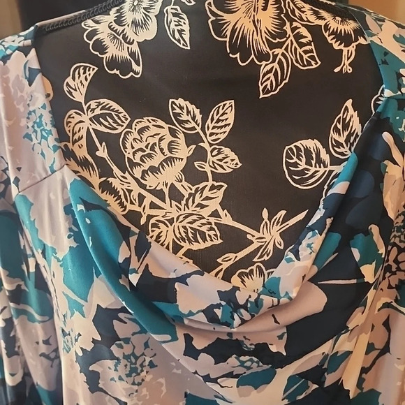 Liz Claiborne Blouse - Picture 4 of 5